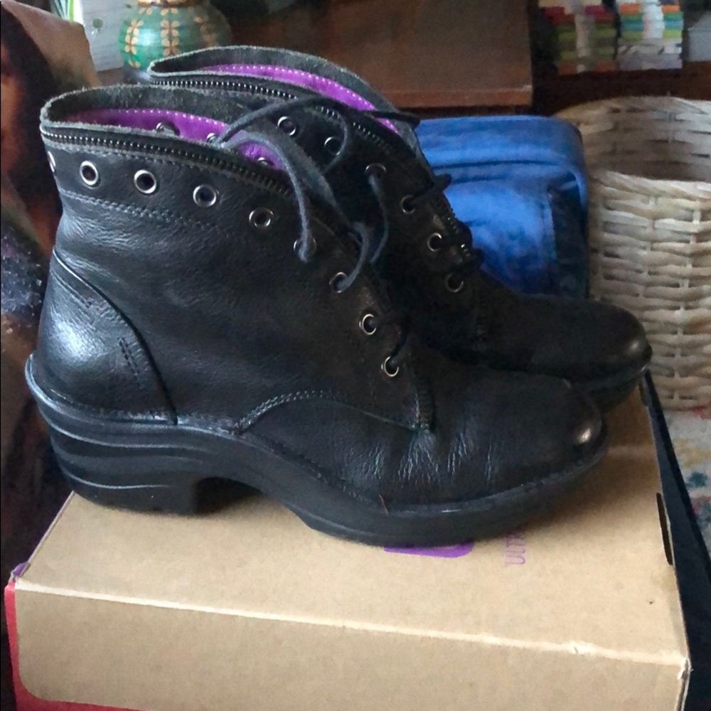 Bionica booties